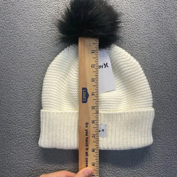 Hurley Women’s Cream Knit Beanie with PomPom One Size Thermal,Outdoor  New - Picture 4 of 8